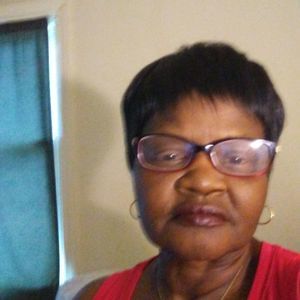 Meet your Posher, Beverly